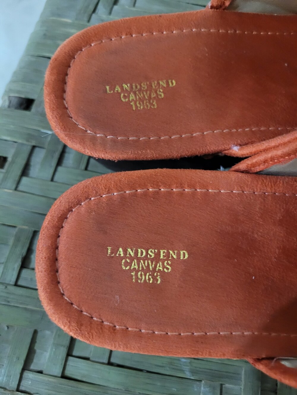Lands' End Pumpkin Dark Orange Suede Slip-On Clogs With Decorative Brads Size 8 - Picture 3 of 8